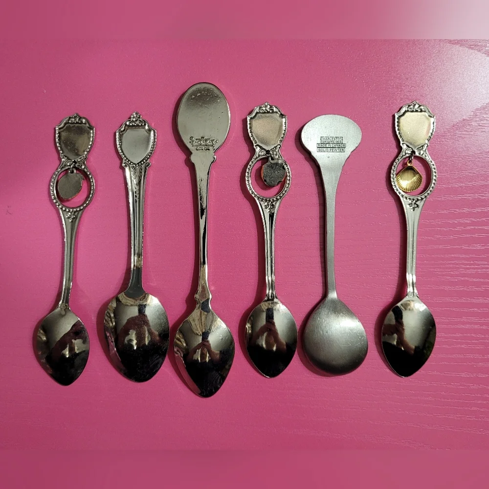 N/A souvenir spoons